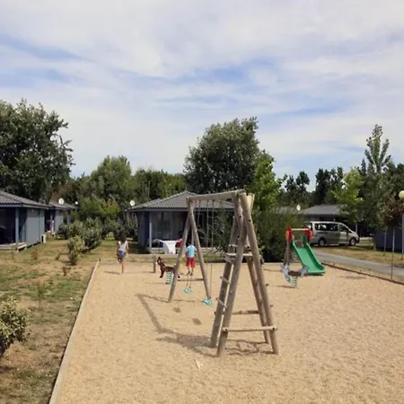 Island With Pool & Terrace Holiday home Saint-Denis-d'Oleron